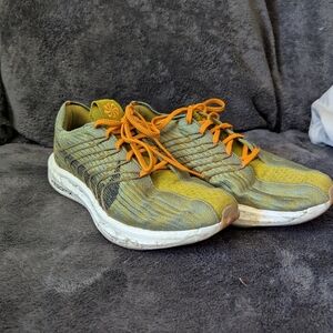 Nike Green and Orange Athletic Shoes with Cushioned Midsole